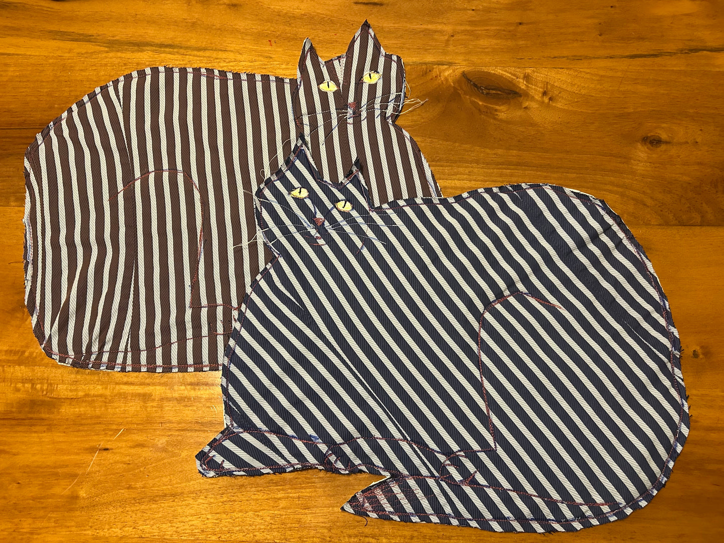 Tovaglietta “Gattone a righe blu"