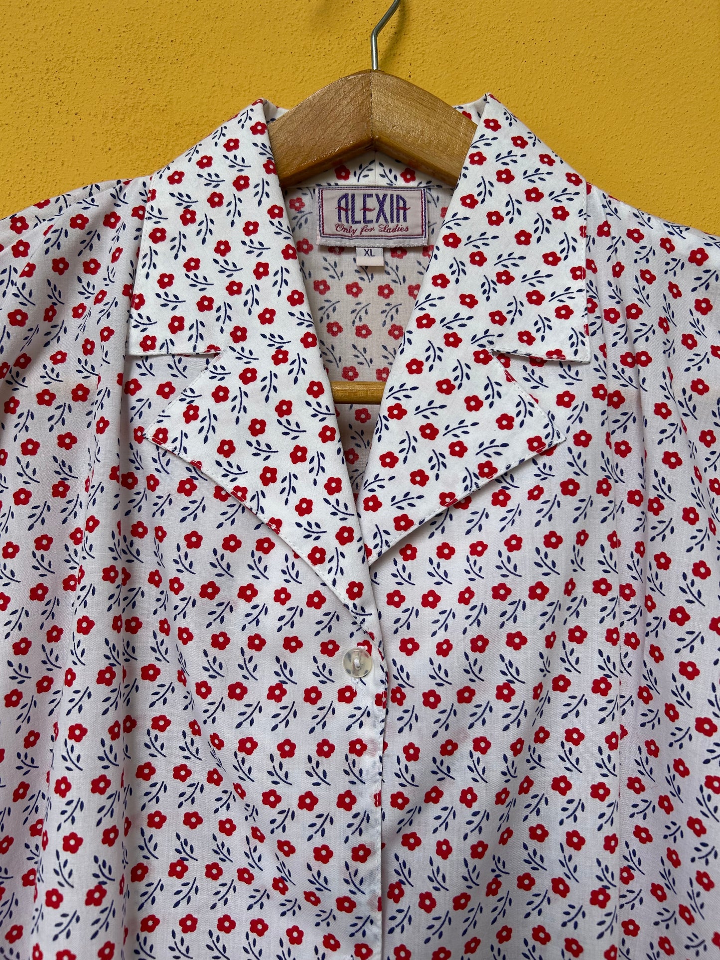 Camicia fiori rossi