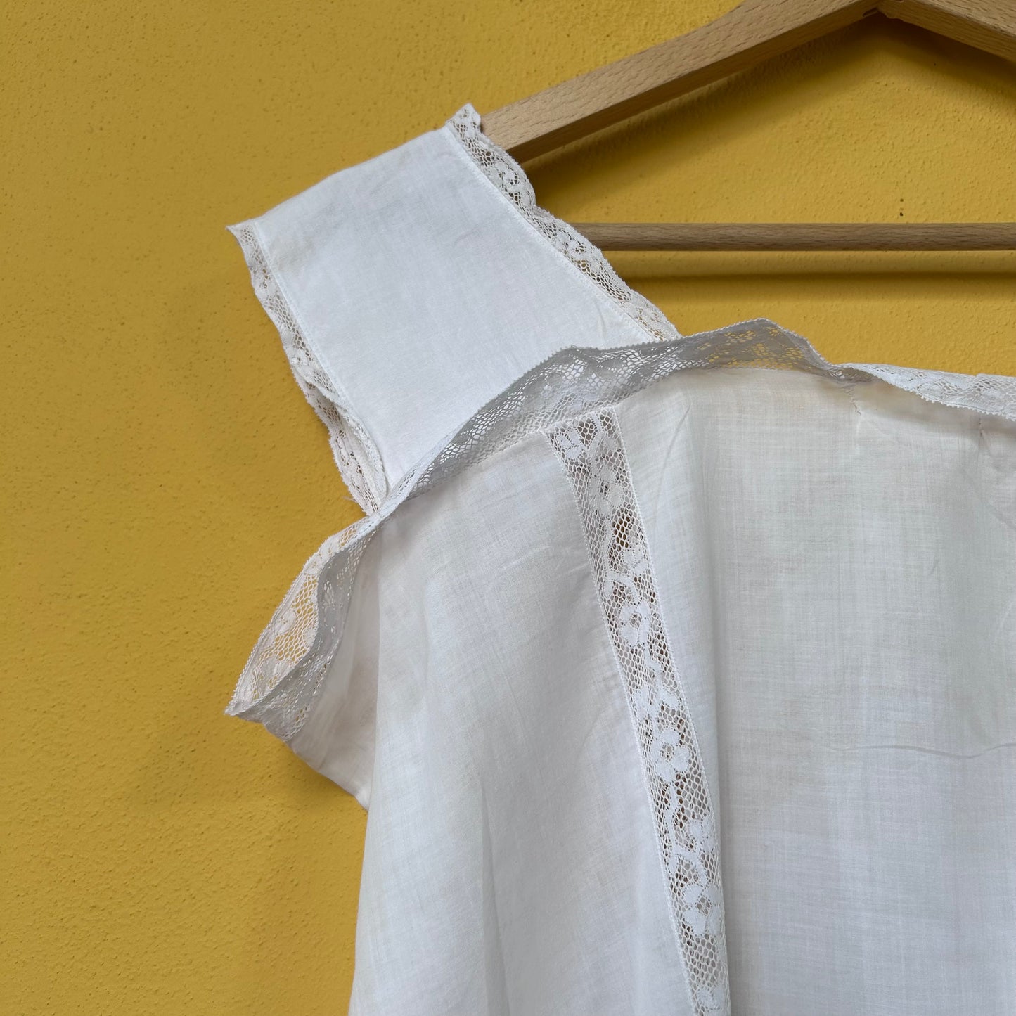 Scamiciato bianco leggero
