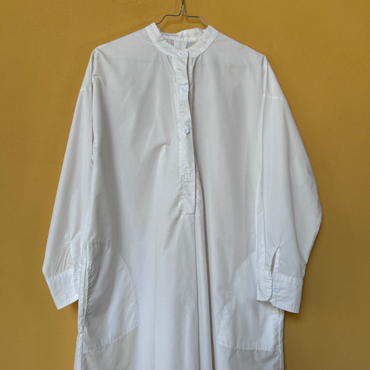 Vestito con collo alla coreana