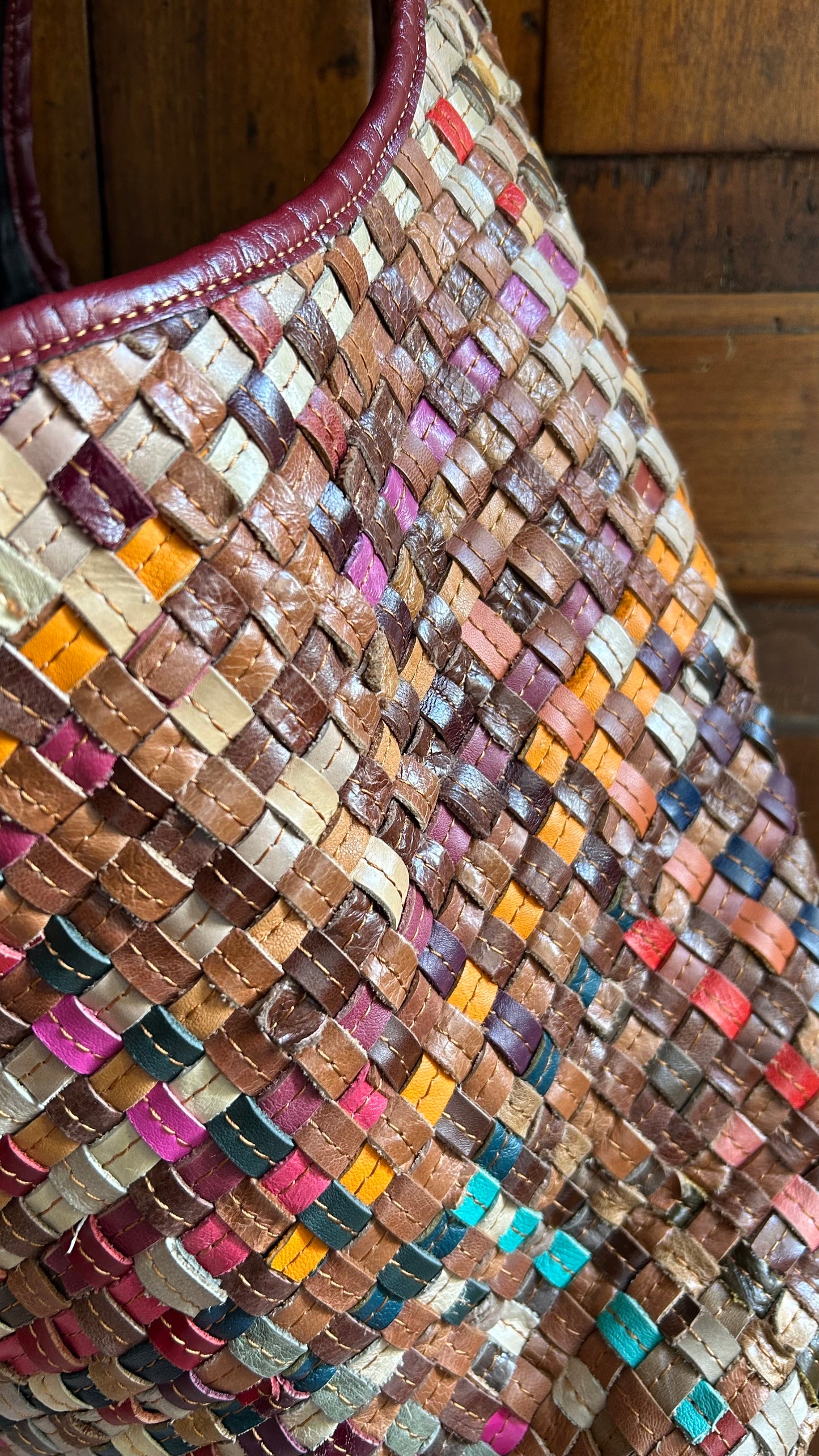 Borsa intrecciata di pelle