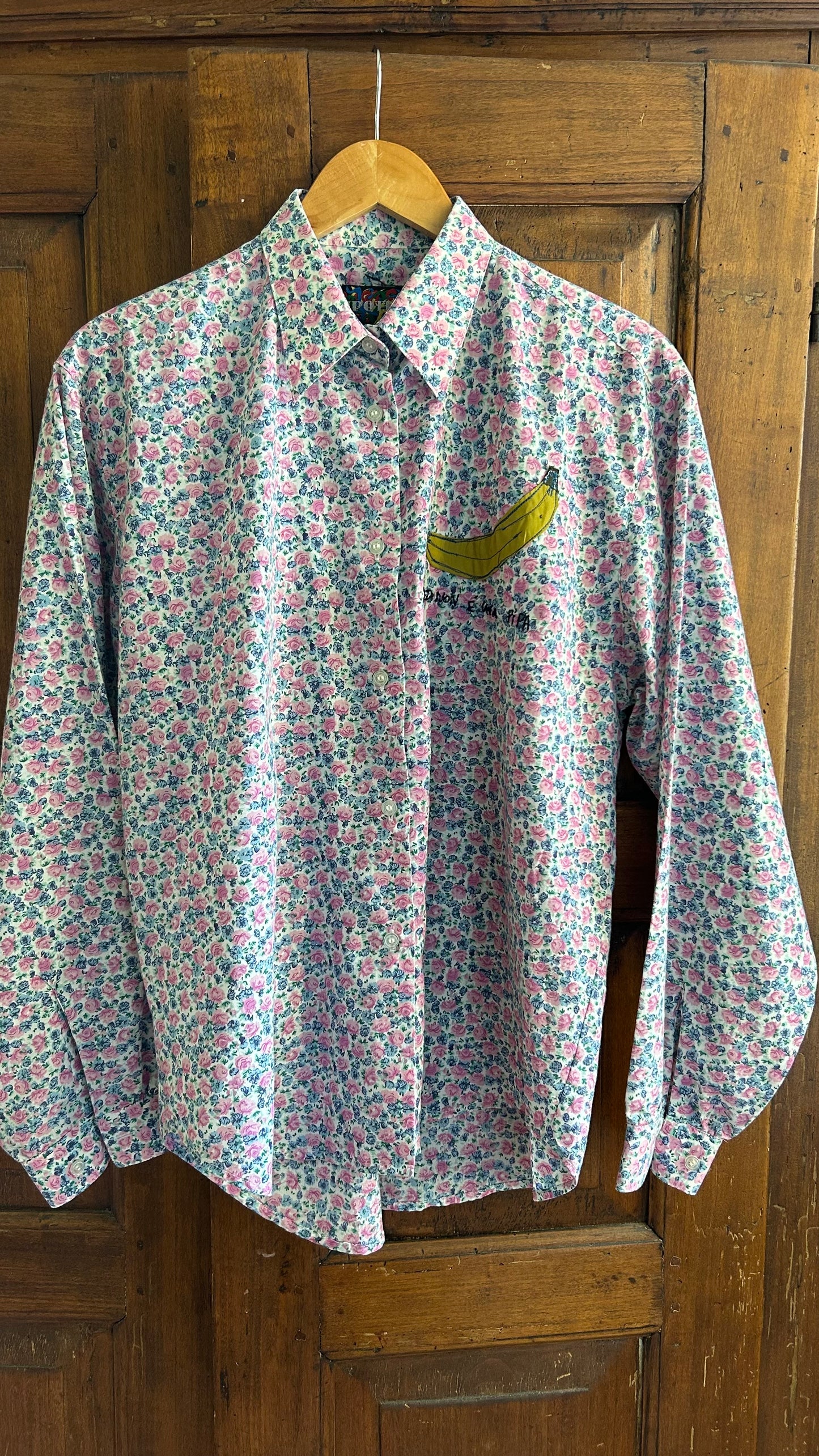 Camicia “questa non è una pipa”