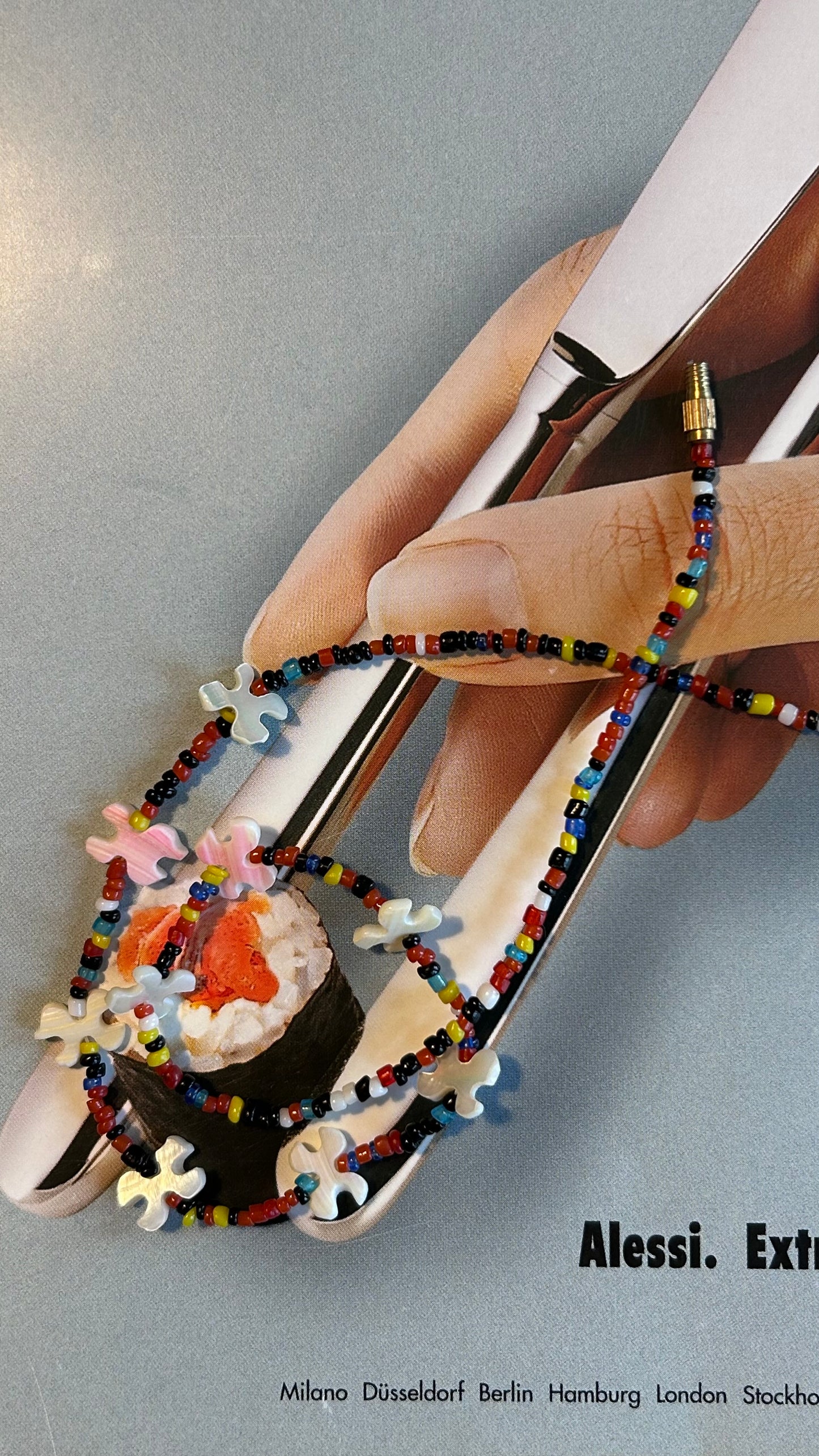 Collana "Arcobaleno e fiori bianchi"
