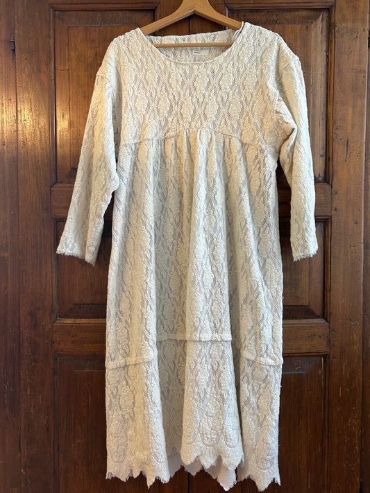 Vestito in pizzo carré