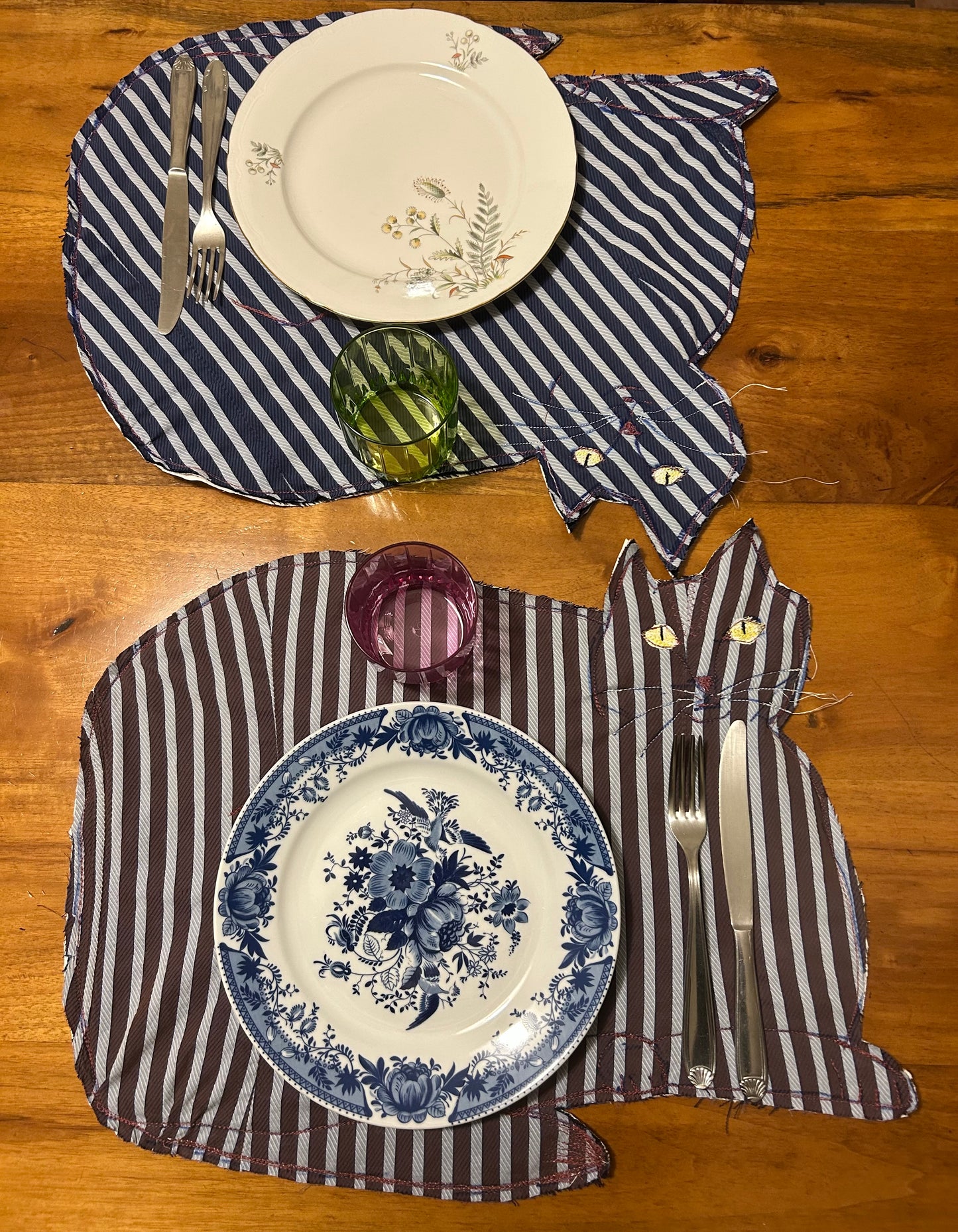 Tovaglietta “Gattone a righe blu"